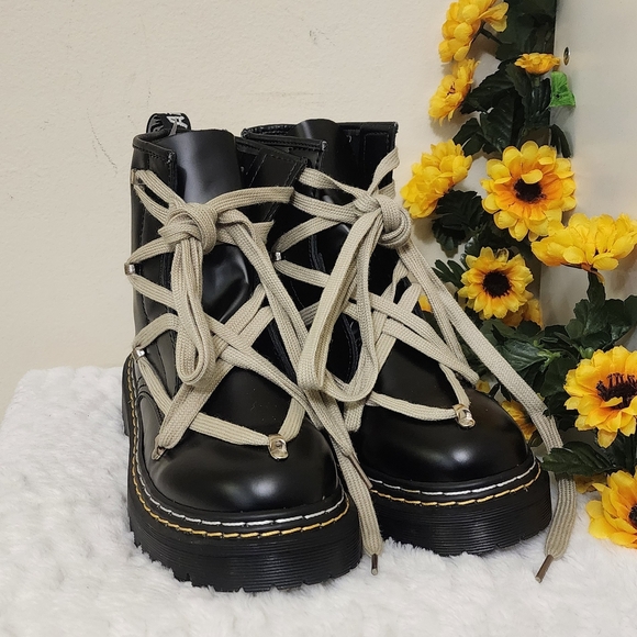 Pentagram Lace-Up Platform Boots - Gothic/Punk - Picture 2 of 10